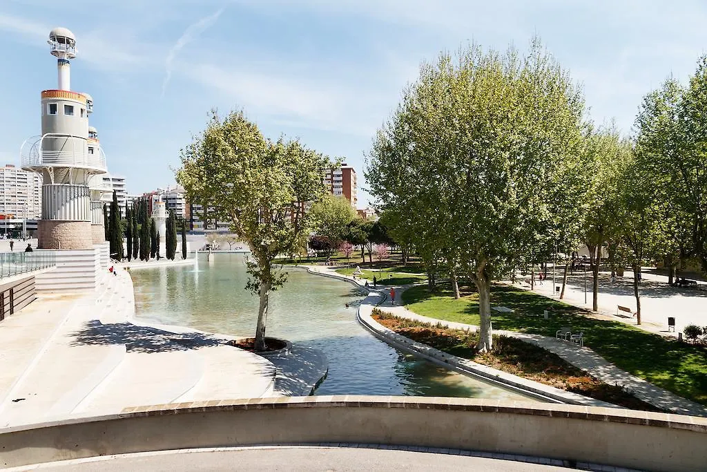 Feelathome Plaza Apartments Barcelona