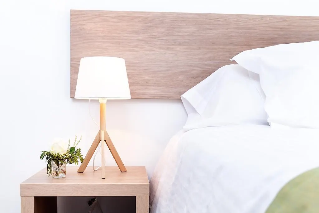 Feelathome Plaza Apartments Barcelona