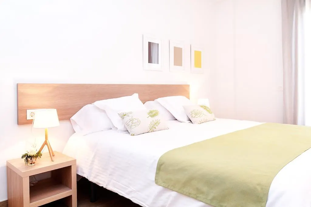 Feelathome Plaza Apartments Barcelona