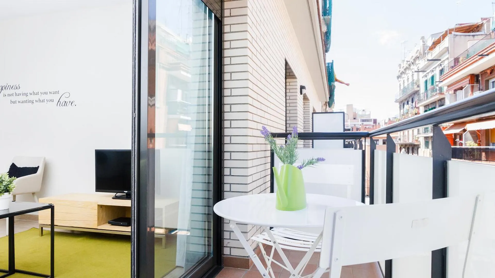 Feelathome Plaza Apartments Barcelona
