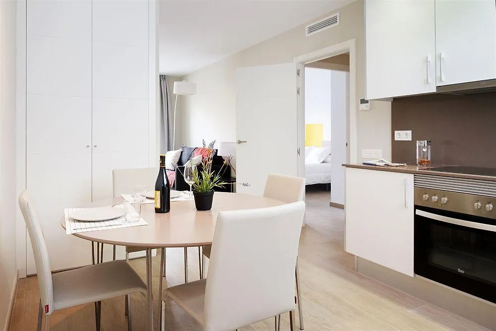 Feelathome Plaza Apartments Barcelona