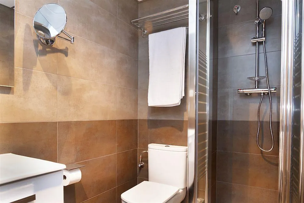 Feelathome Plaza Apartments Barcelona