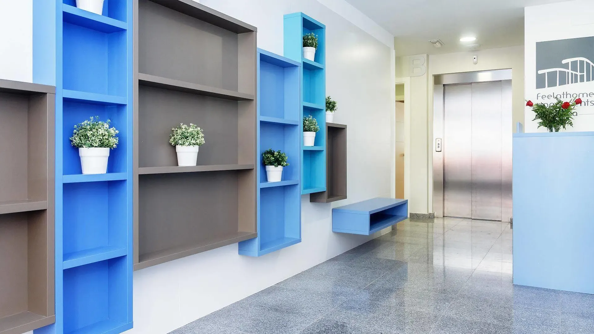 Feelathome Plaza Apartments Barcelona