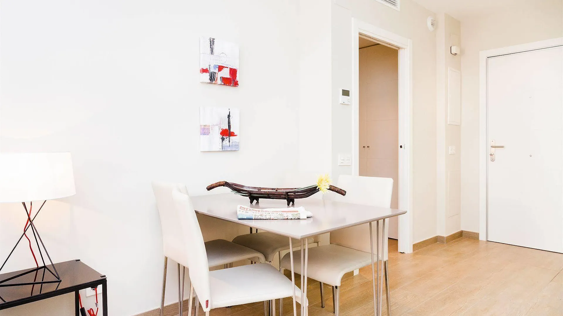 Feelathome Plaza Apartments Barcelona