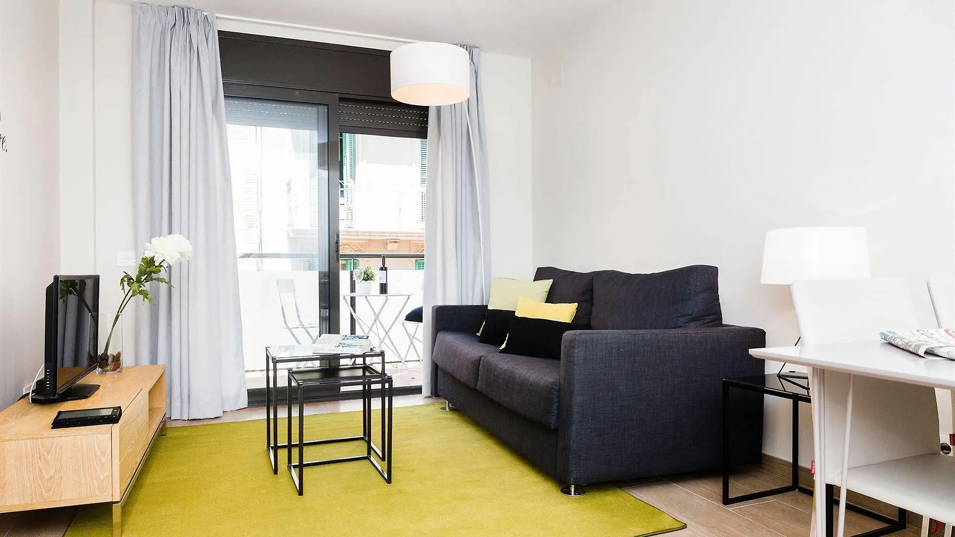 Feelathome Plaza Apartments Barcelona