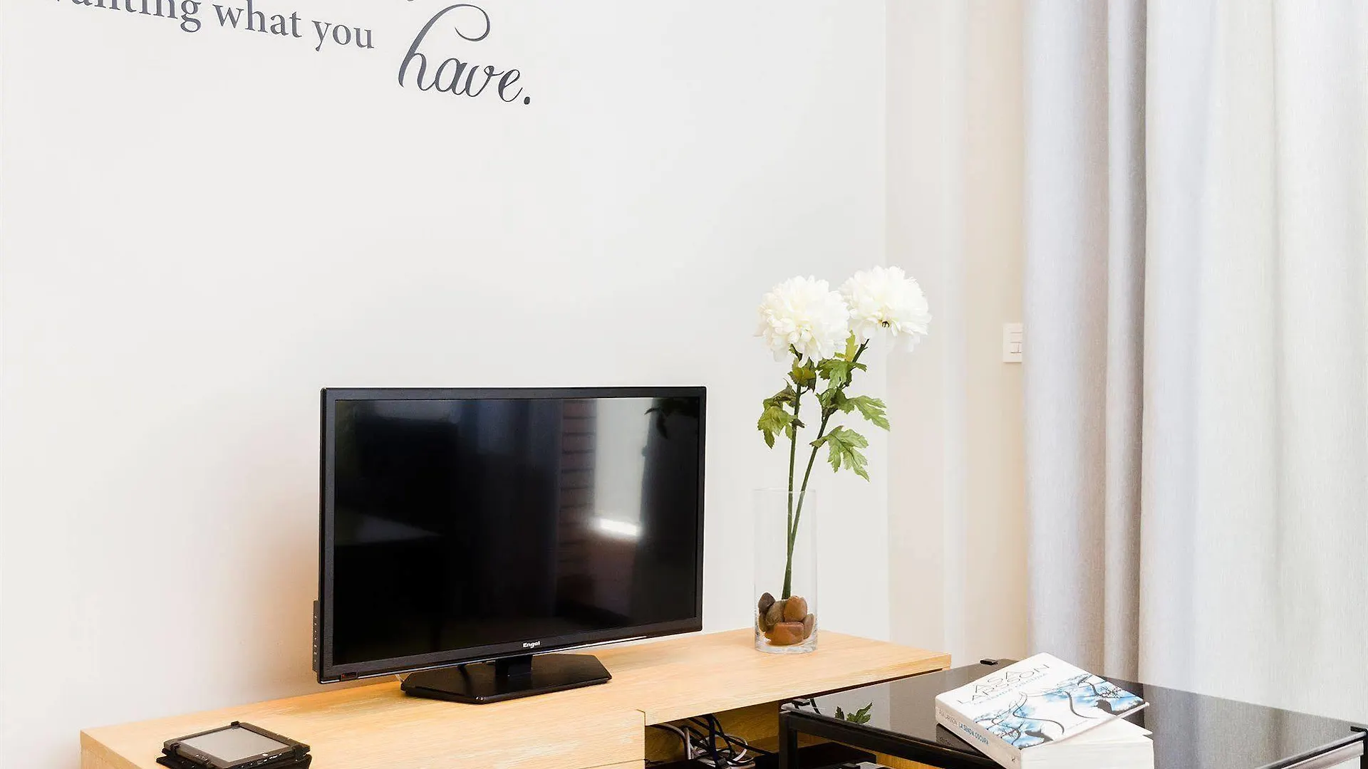 Feelathome Plaza Apartments Barcelona Spain